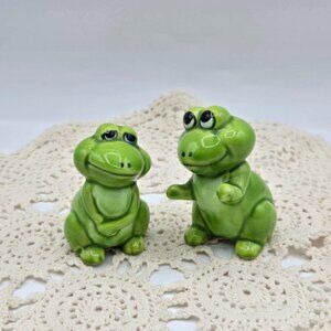 Vintage Frog Salt & Pepper Shakers – Ceramic Amphibian Kitchen Decor, Cute Retro